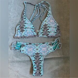 Volcom women's abstract blue strappy bikini size small